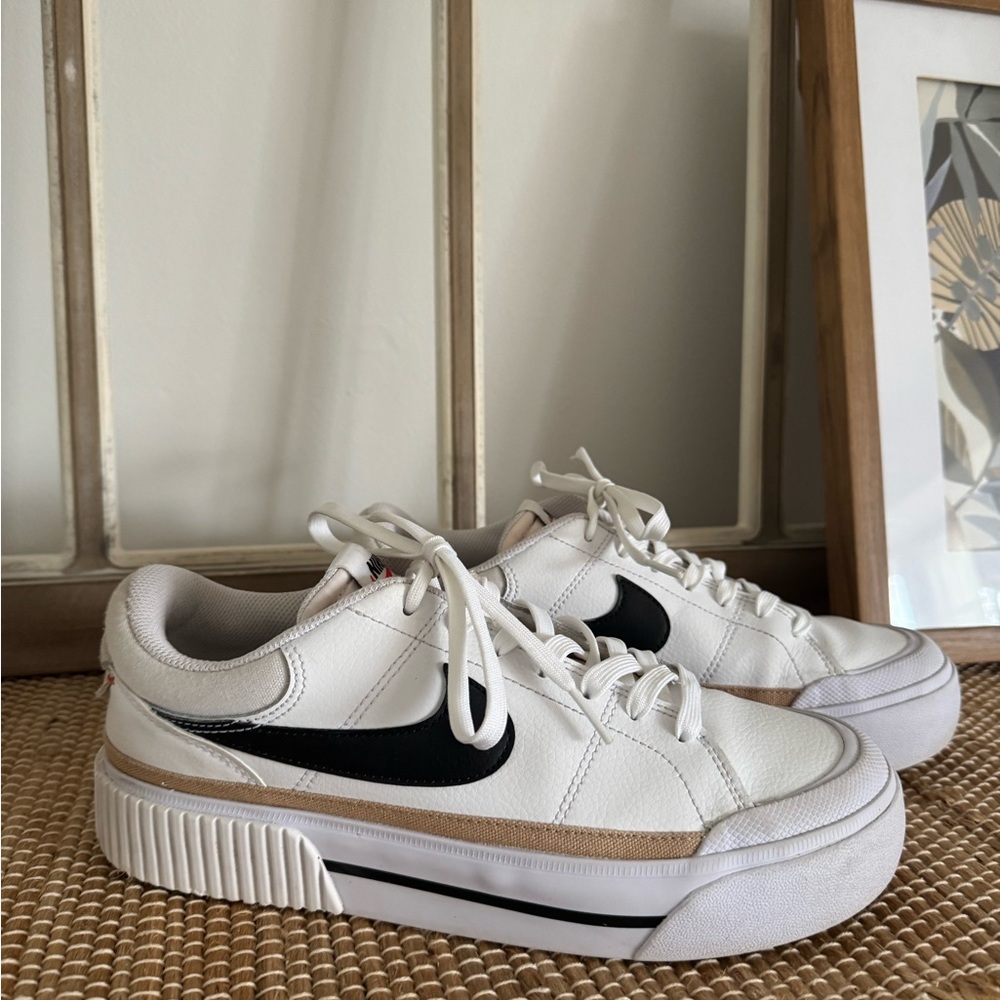 Nike Legacy Court Lift Women’s Sneakers Size 9.5 Casual White Black